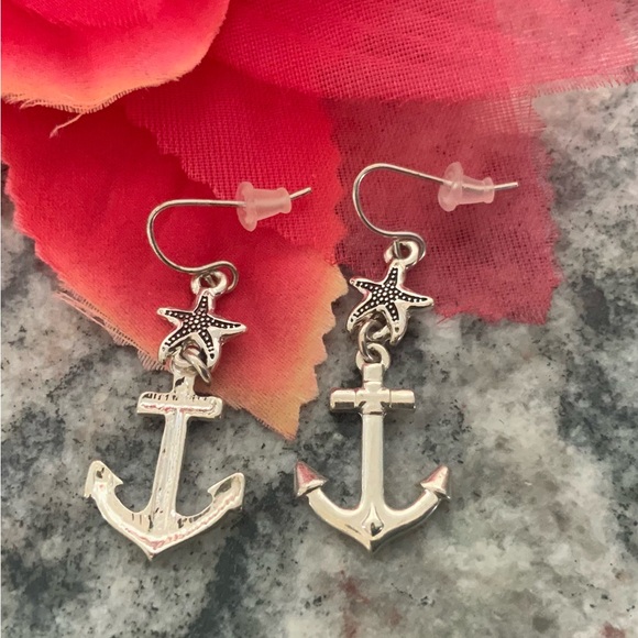 nautical Jewelry - NWOT Nautical anchor/starfish pierced earrings in silver